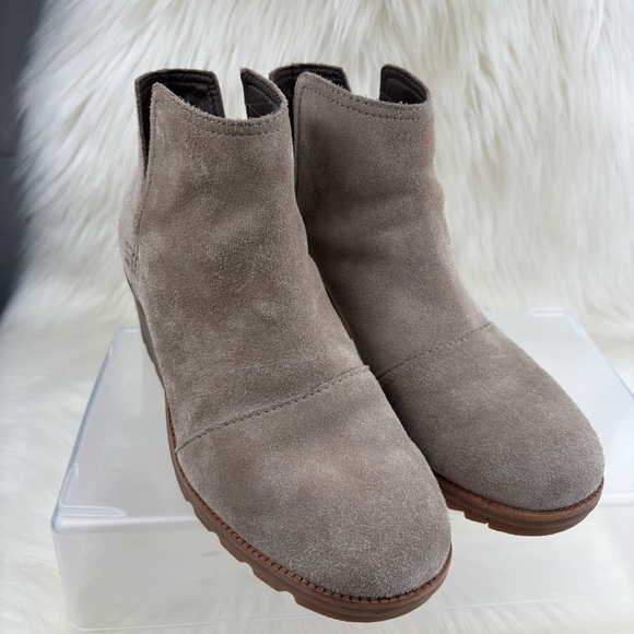 Sorel Taupe Suede Ankle Booties with Low Heel Size 7 Woman - Picture 1 of 11